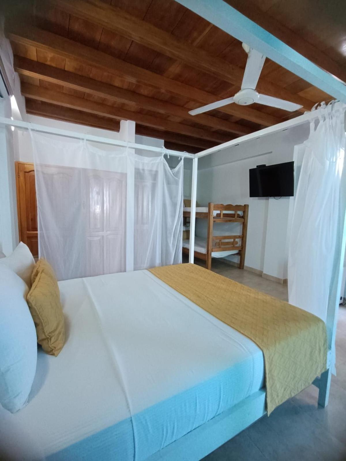 Hotel 3 Banderas Manzanillo Del Mar Cartagena 외부 사진